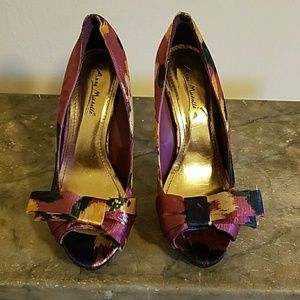 Women's multi color pump